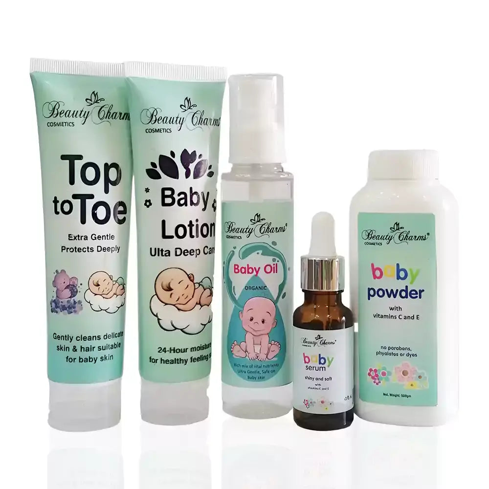 Płyn do mycia ciała dla dzieci w kolorowej butelce obok gąbki i czystych ręczników