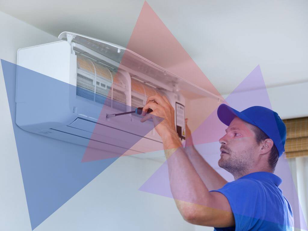 system chłodzenia ewaporacyjnego z wodą i wentylatorami na tarasie domu jednorodzinnego